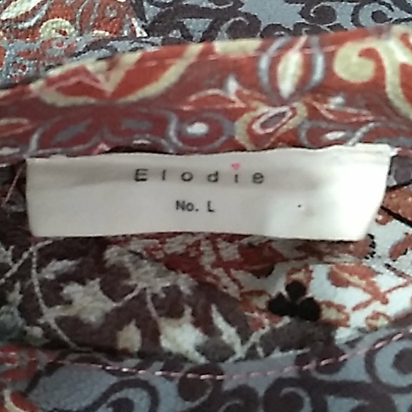 3 for $25. Patchwork patterned, black lacey bottom trim tank - Picture 9 of 10